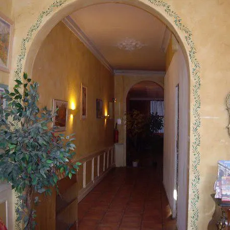 De Provence Hotel